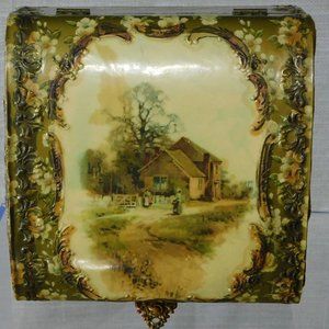 DECORATIVE KEEPSAKE BOX WITH SILK LINING